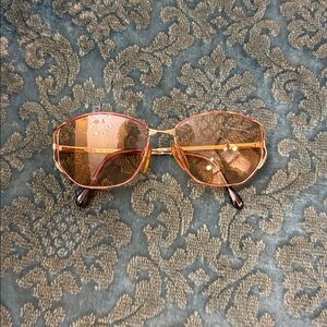 Luxotica Pink Frames Magnifying